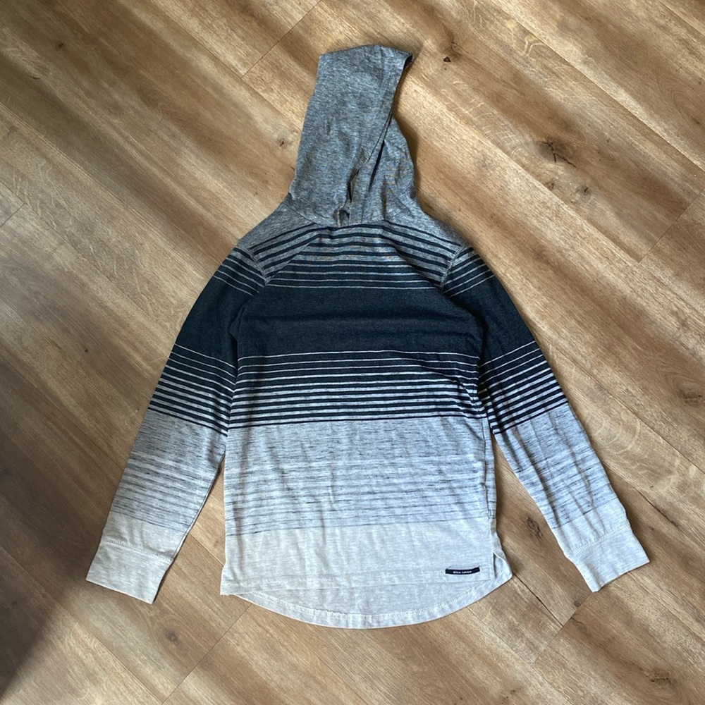 Ocean Current boys hoodie size M